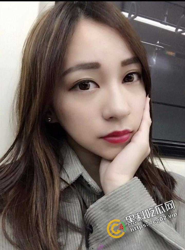 台湾版 PUA套路笔记 真实对话记录教你如何骗取反差婊 台妹【邱念婷】裸照 狂秀肥美大黑逼 附海量生活照-13