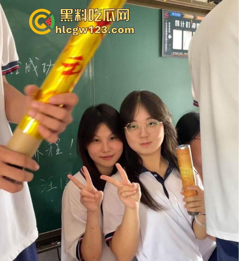 广东汕头城郊学校【姚瑜玲】性爱视频流出 蕾丝情趣内衣诱惑 男友后入打桩狂干 淫叫不断！-3