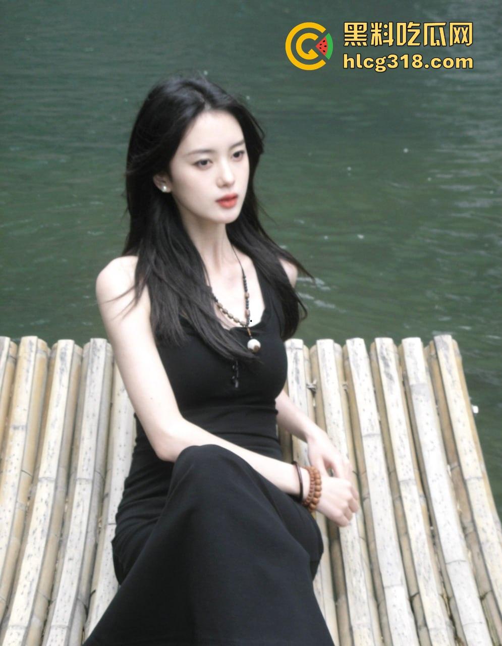 海角乱伦！约小姨和小姨闺蜜双飞大战，多人群P画面淫乱 浪叫声不绝于耳风骚至极！-2