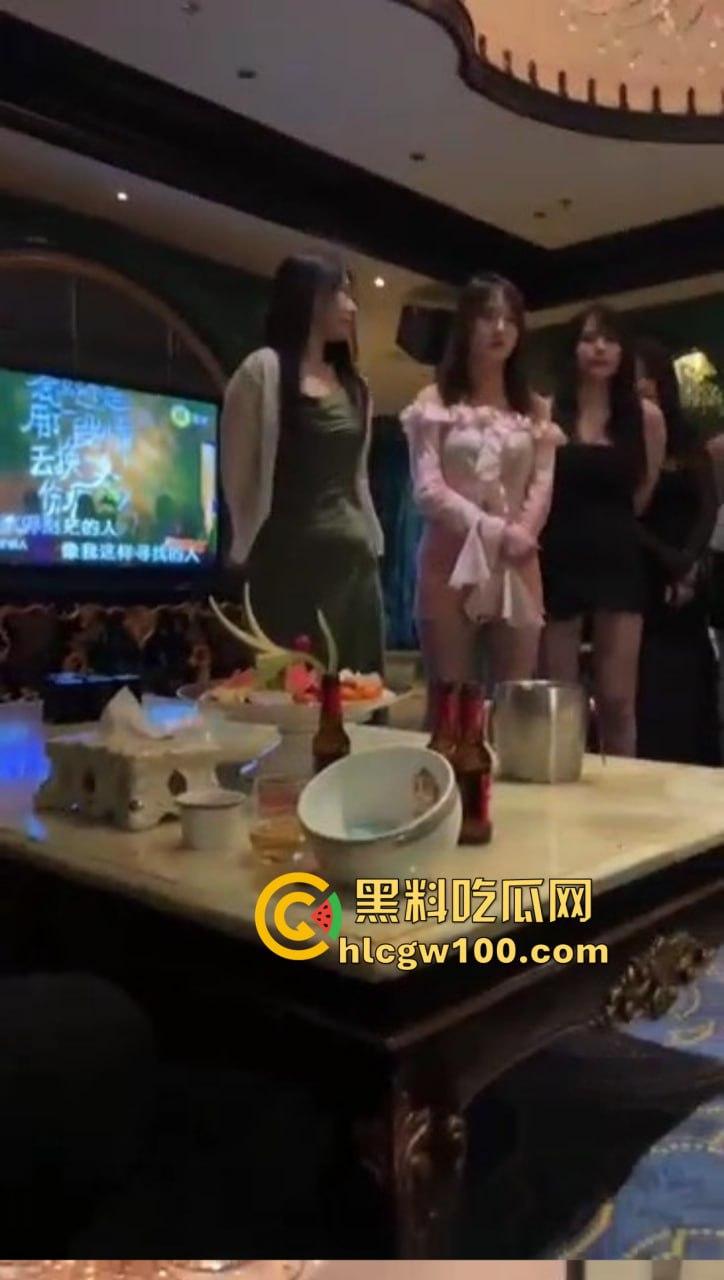 江苏南通尊龙会价目表被爆出，车模陪酒800包夜3000，这逼金镶玉还是镀膜地摊货？瓜友你们来说话！-10