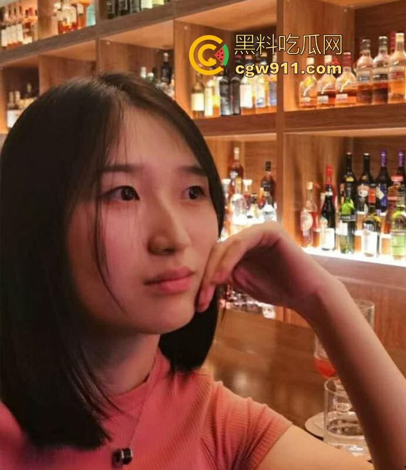 安徽大学骚货辅导员，被前男友网盘爆出火辣床戏，露脸深喉展示高超口技，热精喷射如炮弹射满小腹！-3