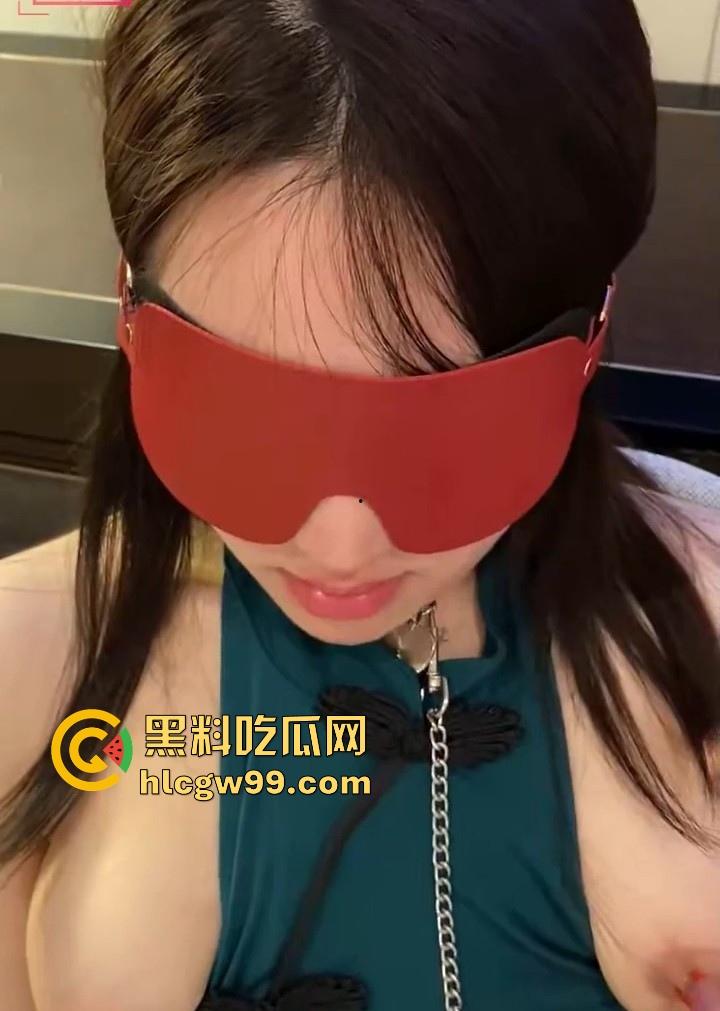 调教极品母狗大学生，炮机滴蜡SM彻底开发，胯下骚逼堪称性交名器，也不知道以后哪个幸运儿来接盘！-10