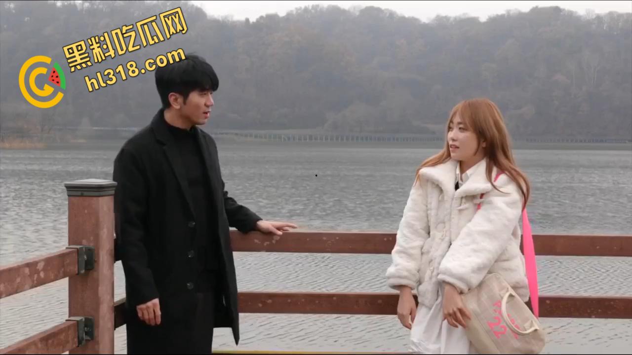 韩国三级《完美的换乘性》高清中文字幕,情侣遭人抢劫无能男被绑,看着女友被无情爆操,女友最后还出轨车震 !-5