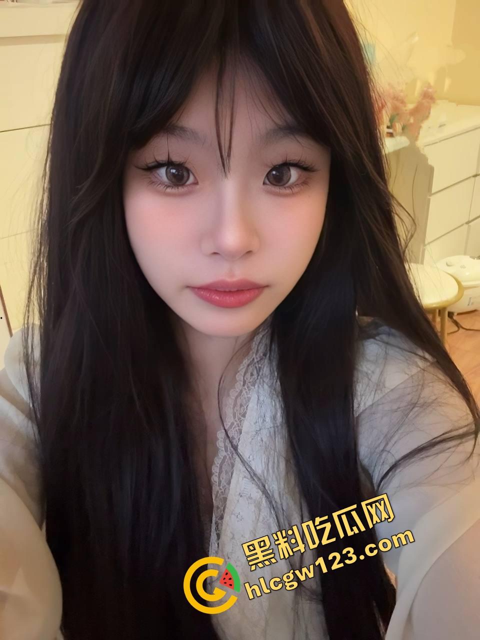 南宁财大【李婉】初恋脸装天使，床上脱衣比蟒蛇，奶像山臀像桶，又白又嫩又会叫的爆奶肥臀！-2