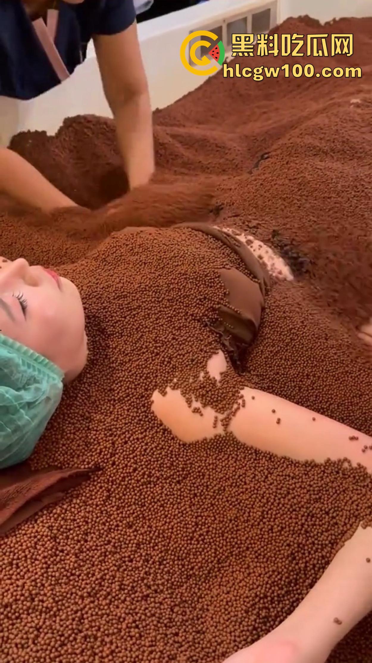 泰国水疗石按摩服务上线，石头泡澡新体验，花钱用石头按背做spa，这和火山石有啥大区别？-3