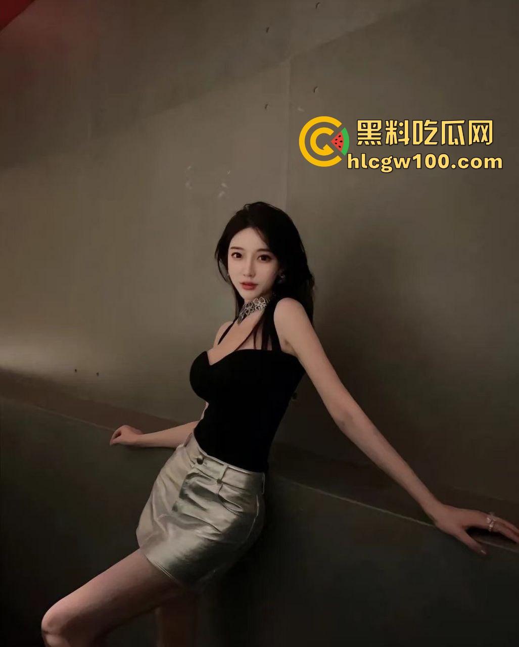 成都194肌肉猛男【碳水炸弹】暴力约炮性感御姐，爆操到子宫骚母狗浪叫连连，腹肌才是通行证，狼友快操练起来！-9