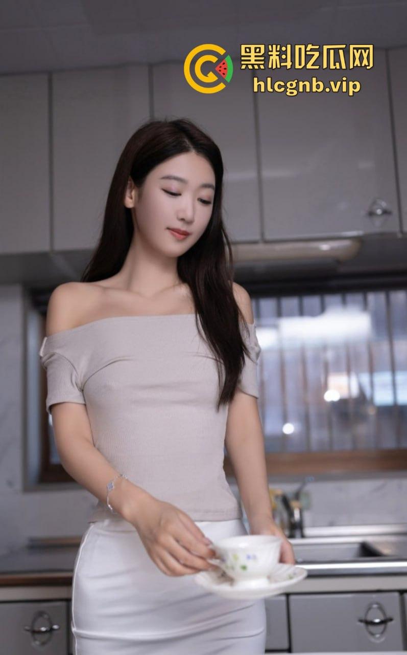 52元秀人网女主玩大了!修理工上门修冰箱竟然变成激情现场!-7