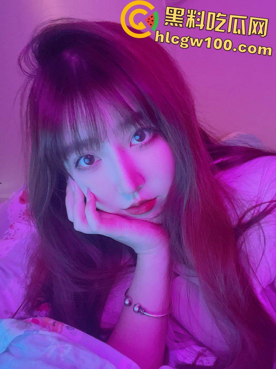 天津【郝天莙】按主人命令社死曝光,高颜值粉嫩白虎骚穴,纹身肥臀玩肛塞-10