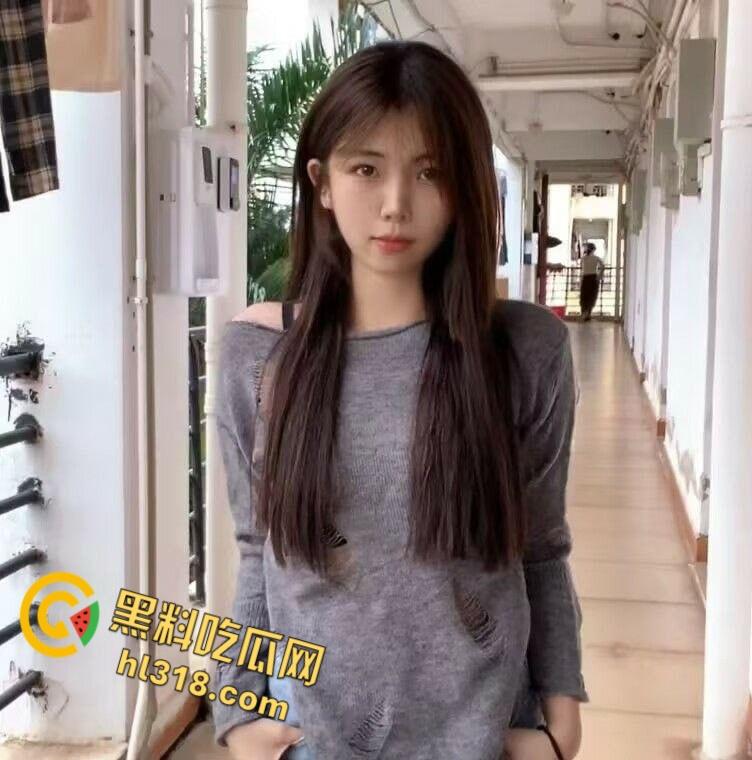 海口经济学院【王仙静】，上学约炮隔壁学校和老男人做爱，海口澄迈县众所周知骚鸡，母狗属性拉满！-4