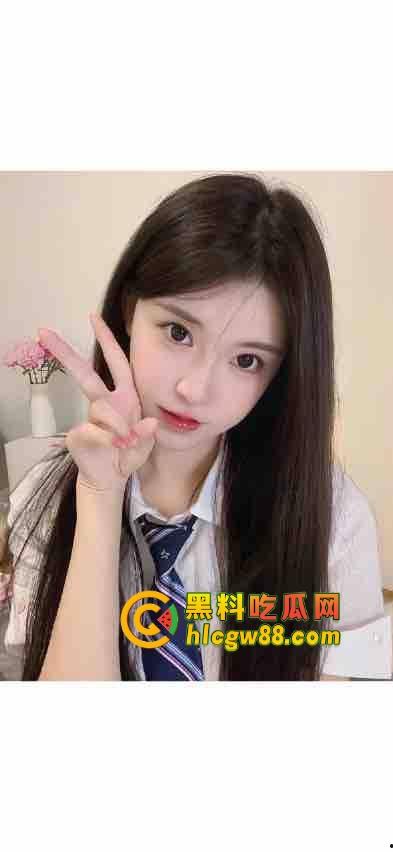 不懂就问，舍友开门就操女友，是憋疯了不管不顾，还是故意让我旁观刺激他们的变态癖好？-6