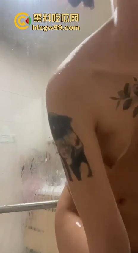 广西清纯美艳小妹【杨柔】自慰视频流出,童颜黑母狗在线调教,诱惑不断!-9