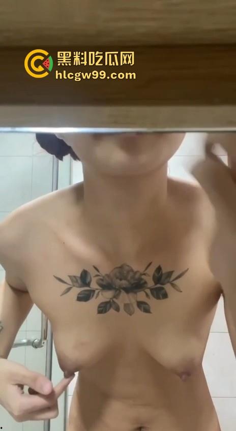 广西清纯美艳小妹【杨柔】自慰视频流出,童颜黑母狗在线调教,诱惑不断!-10