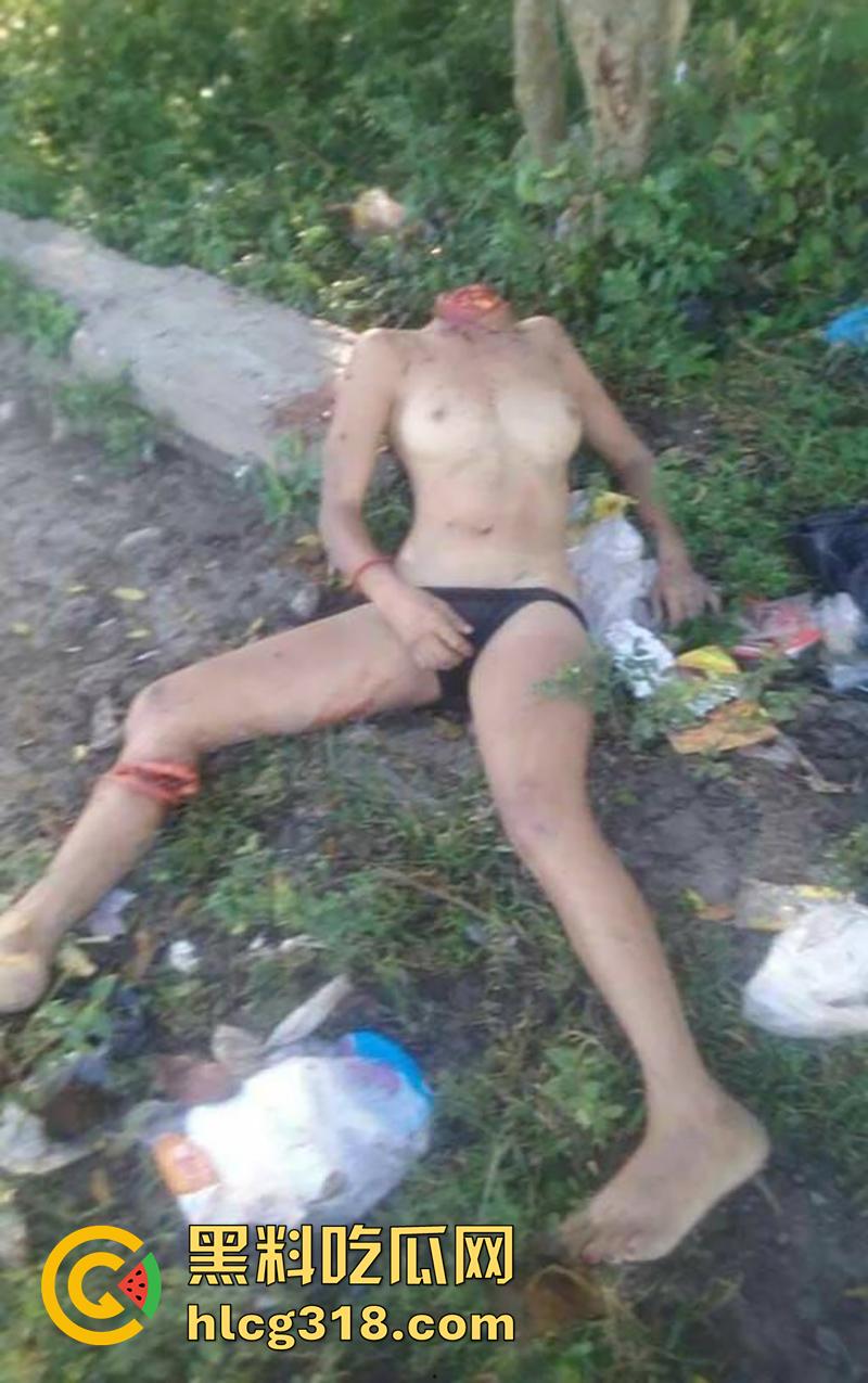 暗网流出尸海现场！马航MH17空难，遍地尸骸裸体女尸触目惊心，航空公司内部罕见画面胆小勿入！-20