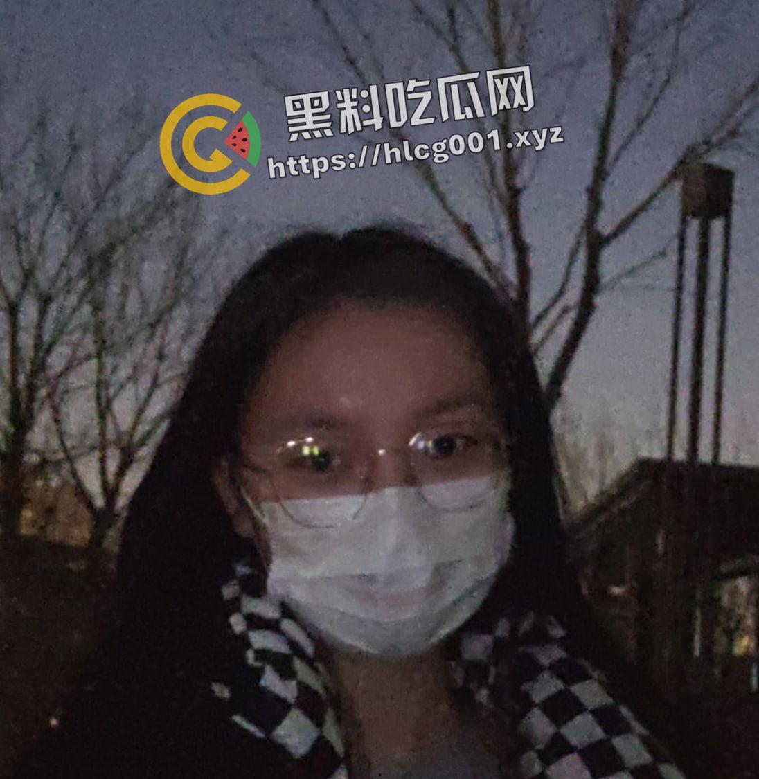 四川成都母狗【杨玉婷】开发日记 从娇嫩小穴到塞得下巨大阳具 把毛刮掉就开干-2