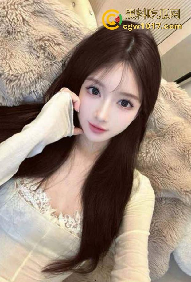 跟性感丰满的迷人嫂子酒店偷情约炮，红色情趣套装身上骑，无套中出，一滴不剩的舔舐干净我的精液！-2