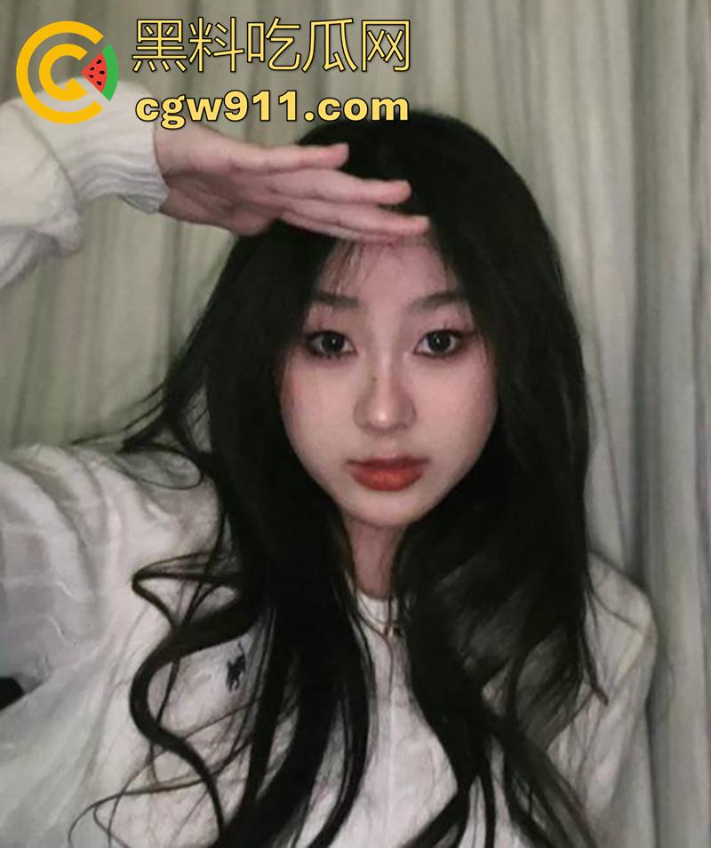 武汉体育学院【周一诺】,和男友恋爱期间多次出轨,私下与篮球生开房猛操,最佳战绩4p轮奸,不雅视频流出!-1