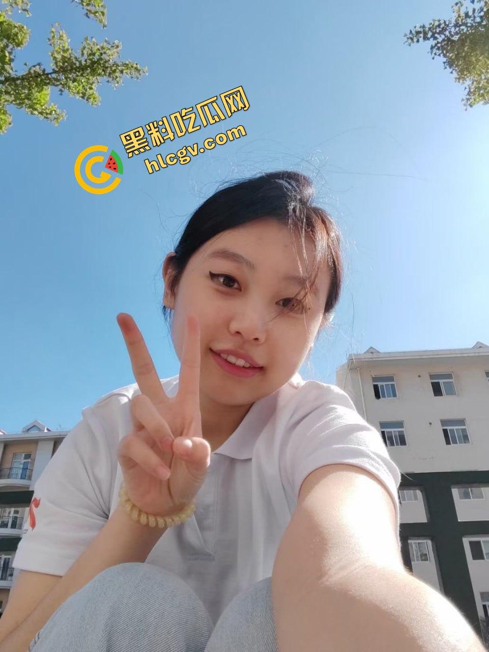 苏州职业大学反差骚货『邓媛媛』出轨男朋友与多金大哥干炮 被男友泄露激情视频 独家曝光流出!-3