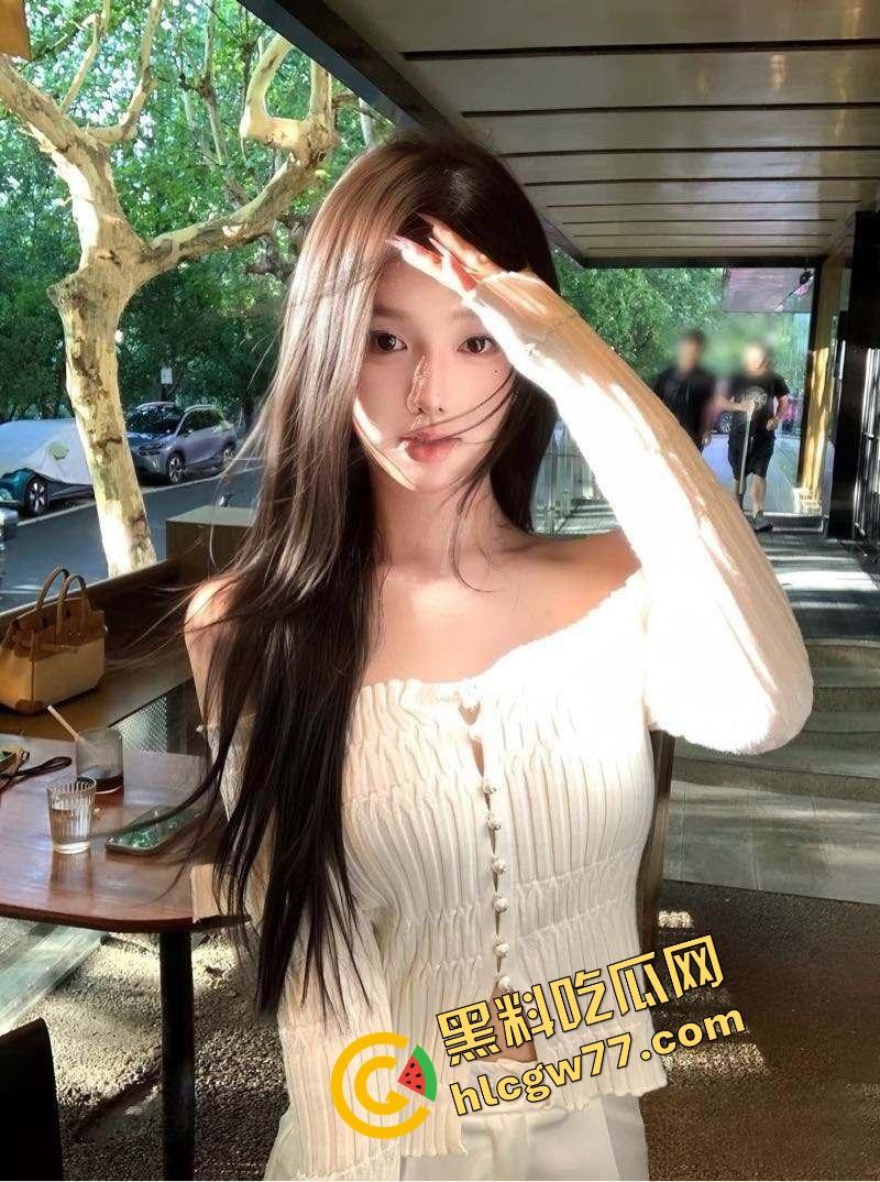 成都金牛妇幼保健院母婴室变炮房，狗男女当场开操高潮，里面干着外面拍着全程录下！-1