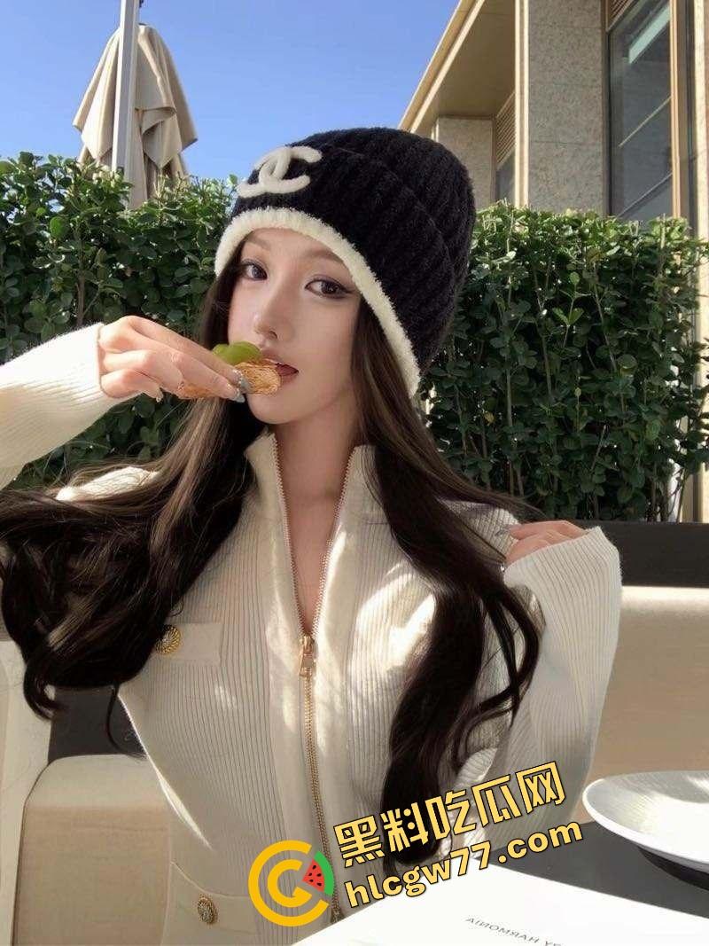 成都金牛妇幼保健院母婴室变炮房，狗男女当场开操高潮，里面干着外面拍着全程录下！-4