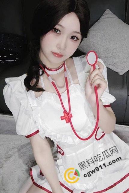 姐弟乱伦！爆乳美腿表姐失恋疯狂求欢，情趣丝袜诱惑下弟弟大战饱满肉穴被彻底征服-5