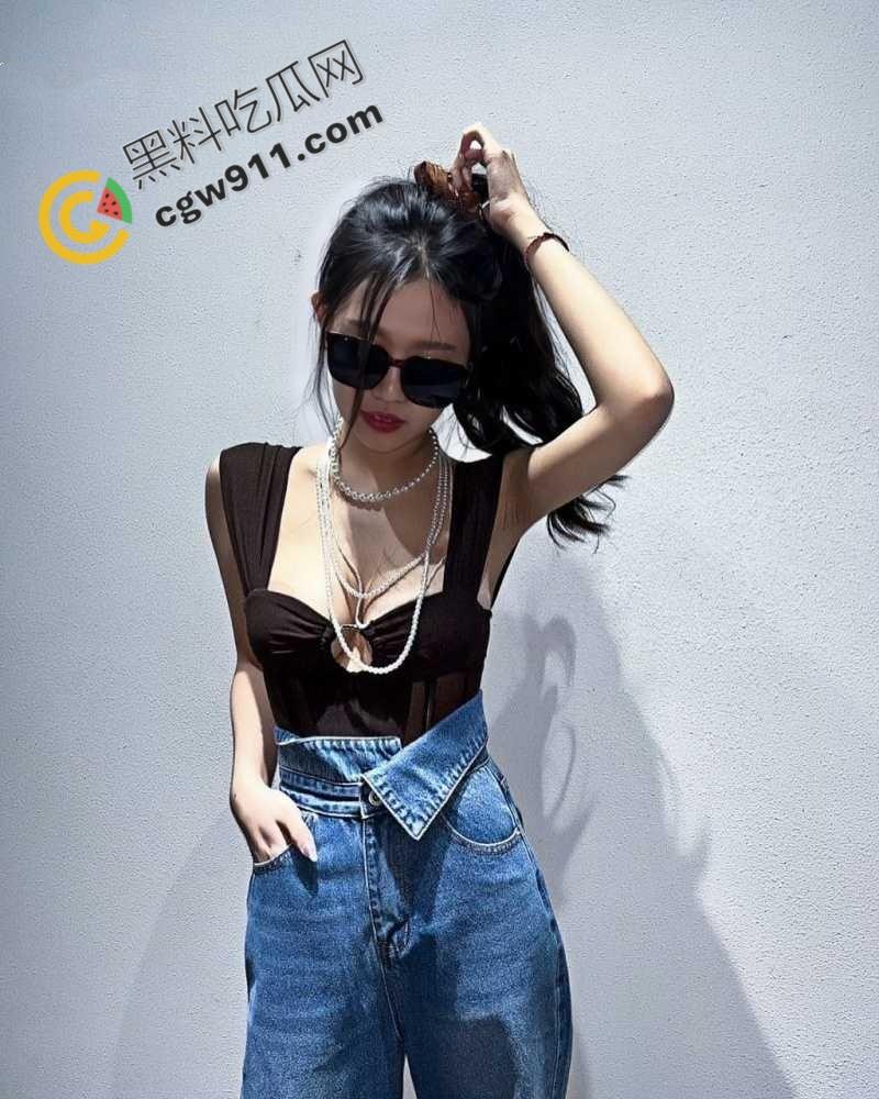 南京理工大学校花【谢悠然】魅惑金主！魔鬼身材惊天巨波，湿滑骚穴尽情取悦，夜夜春宫淫声不断！-2