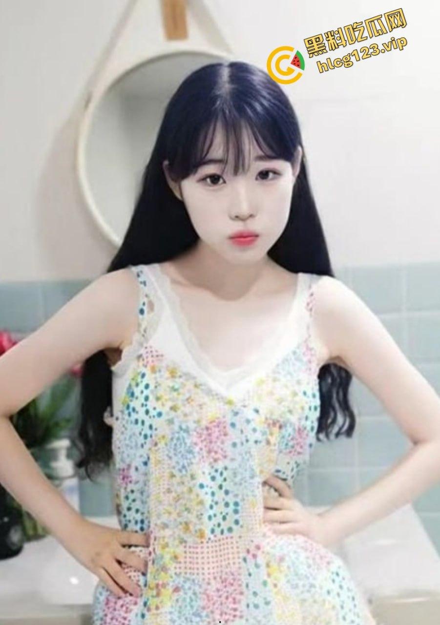 韩国甜美美女【朴泰恩】与教练3P激情流出!清纯外表下的骚气爆发,酒店疯狂摇摆淫叫不断!-3