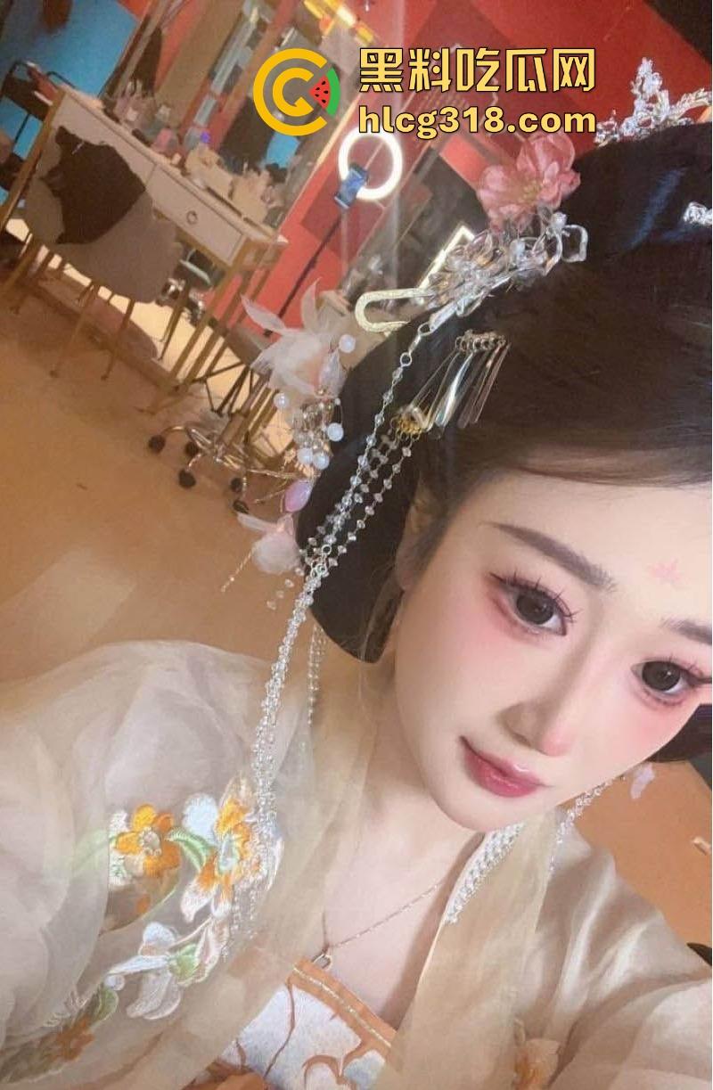 约炮湖南24岁微胖大学生,完美露脸深喉吞吐,干起来真带劲,大奶让人爱不释手!-3