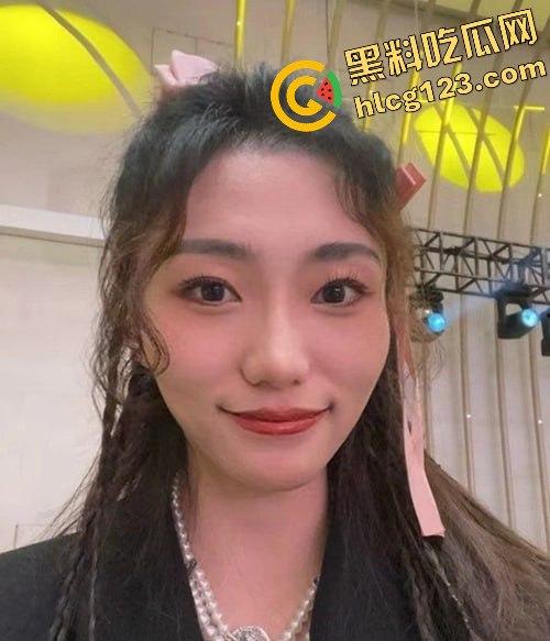 上海外国语大学的丁雪瑛白天是校花，晚上却是金主性奴！反差淫荡视频流出，全程被操到崩溃！-4