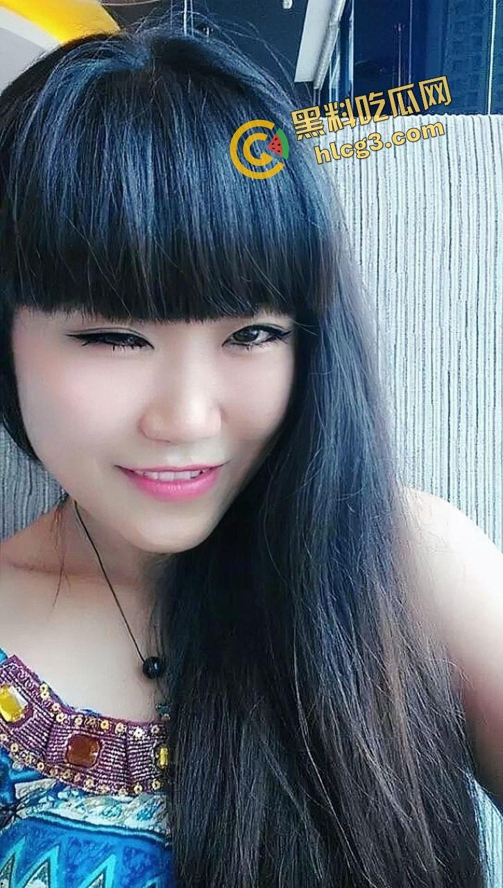 网友投稿曝光自己老婆！丰满淫妻骚母狗后入爆操 肥猪肉便器就该拿来曝光-1