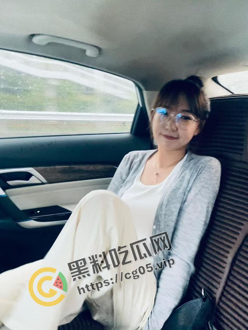 北京中关村小妹【关若琪】靠逼升职 公司大小主管都睡过 上司醒悟后将其曝光-4