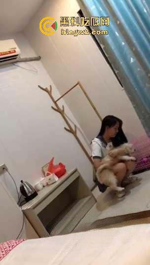 爱狗嫩妹『方雪儿』穿JK服撸狗变约炮  看狗成看成跪着舔肉棒喊主人 骚水四溅被操到失声 反转绝了！-2