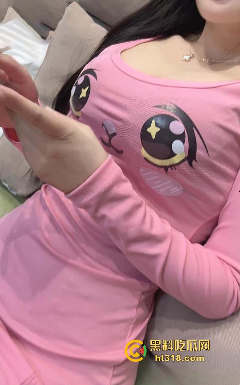 海角乱伦，M属性粉衣嫂子主动求操，黑丝巨乳直接上位骑乘，这奶子大到让你窒息撸点满满！-12