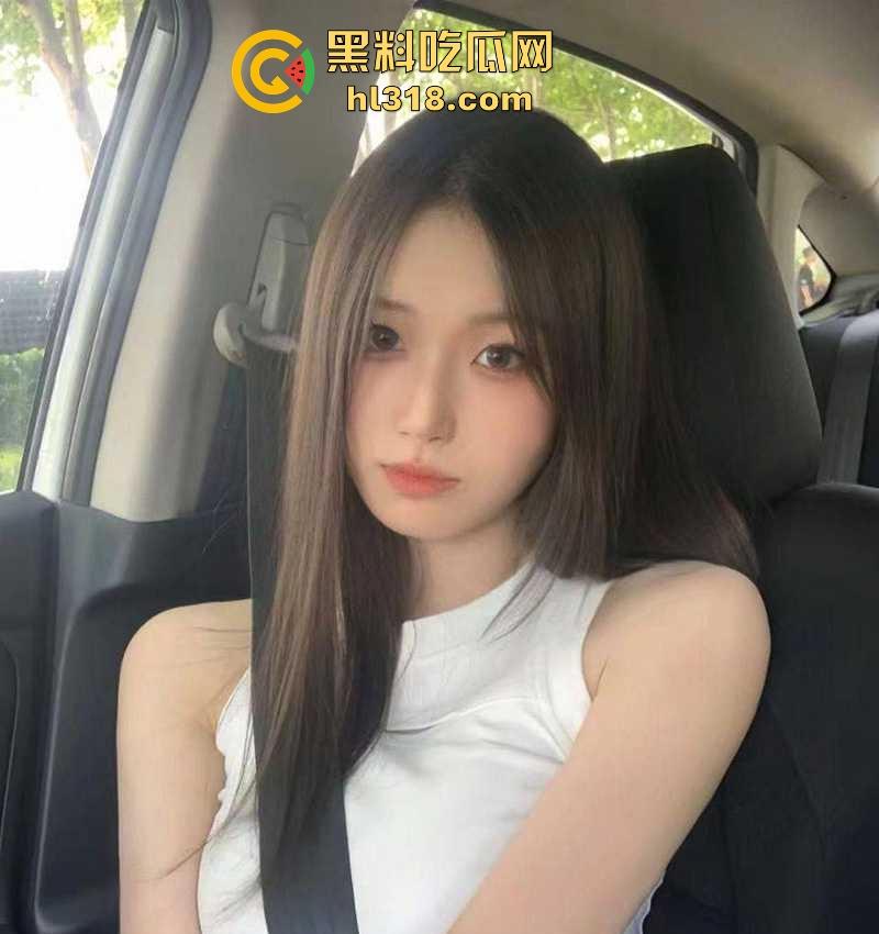 重庆性感尤物【严琳琳】人前高冷女神人后骚货反差母狗 ,背着男友偷吃玩多角恋,真正的时间管理大师!-3