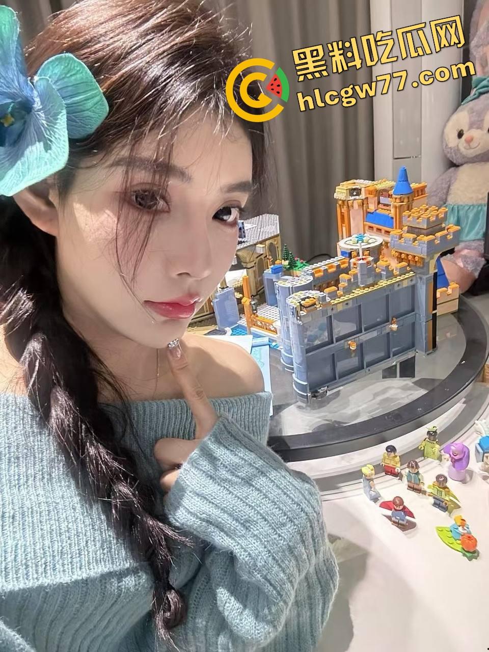 海角大神爆操少妇房东 房东大姐过生日 老公出差赶不回来 直接在婚床上把她操了！-3