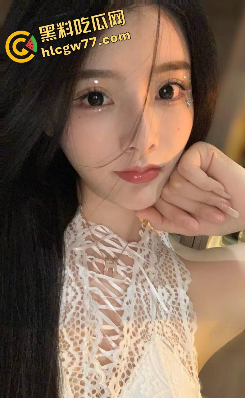 海角大神爆操少妇房东 房东大姐过生日 老公出差赶不回来 直接在婚床上把她操了！-6