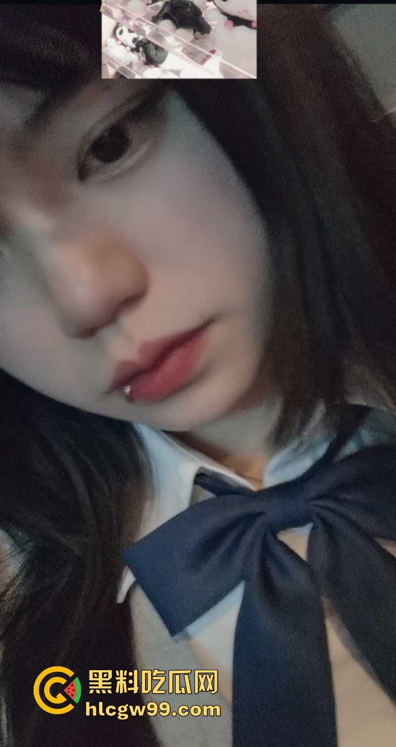 广州医学院反差学妹【陈兰兰】上大学被富二代调教，一个月两万只吃鸡跳肏随叫随到，口交吃鸡被操上瘾！-1