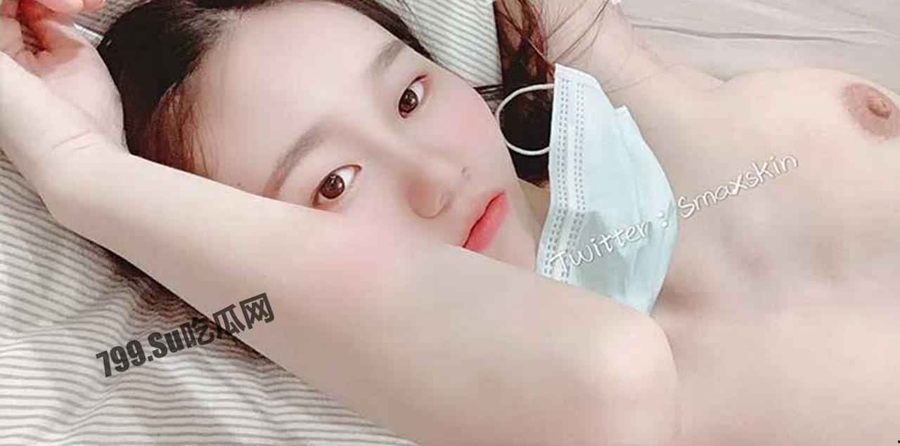 推特网红 S 级身材 skin 反差母狗私拍 各种人前露出 SM 调教 3P 啪啪 视频合集流出-5