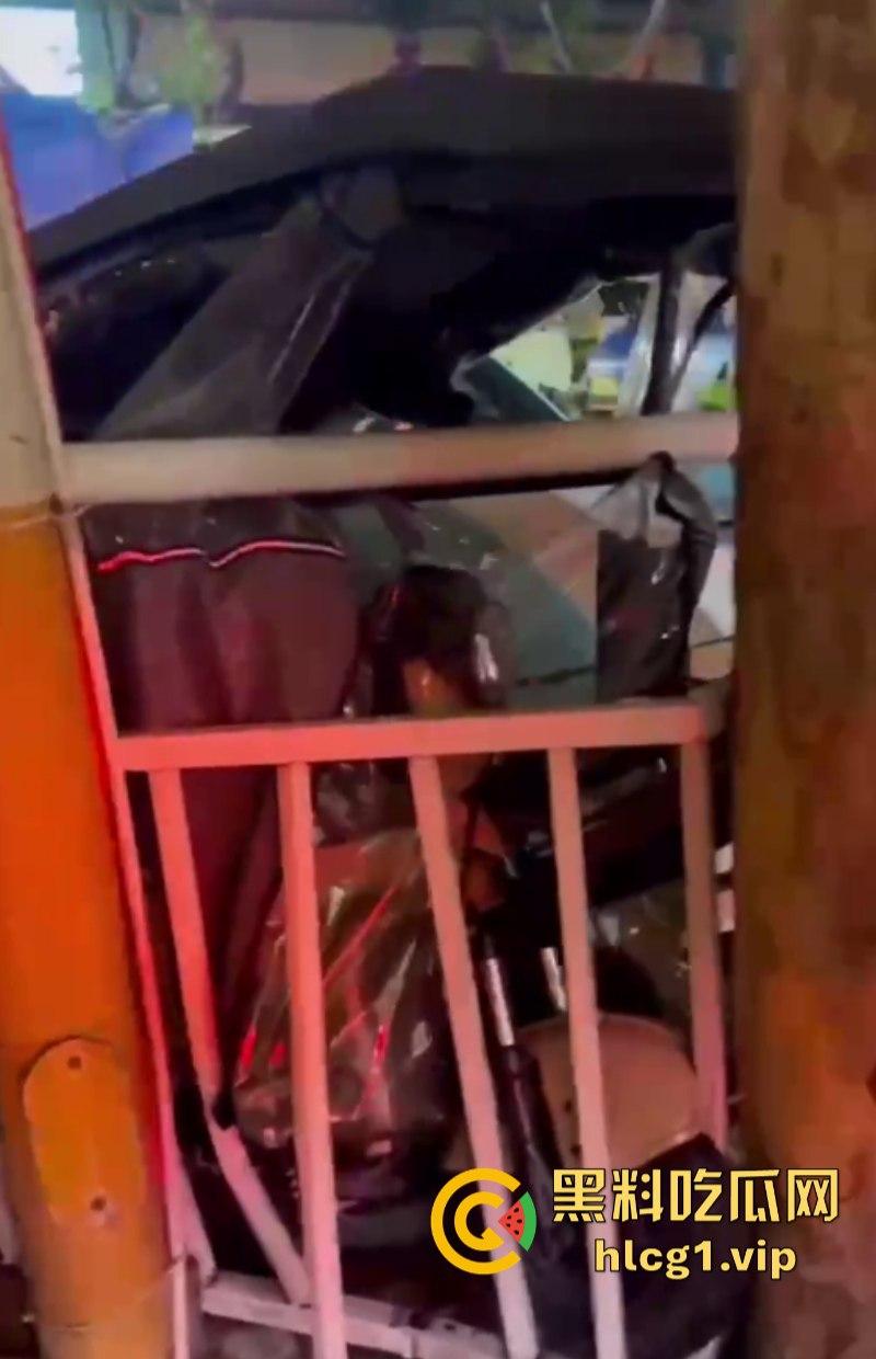 酒精惹的祸!汝州一男子连撞11辆车 这哥们如果对方家属不谅解 出来得2050年-3