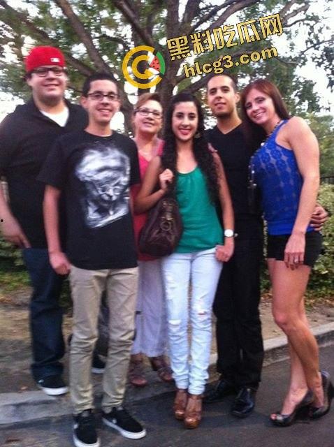 英国高校媚黑婊G奶教师『EmilySalazar』淫师贱母狗 独爱18cm大黑屌 惨遭泄密曝光！-3