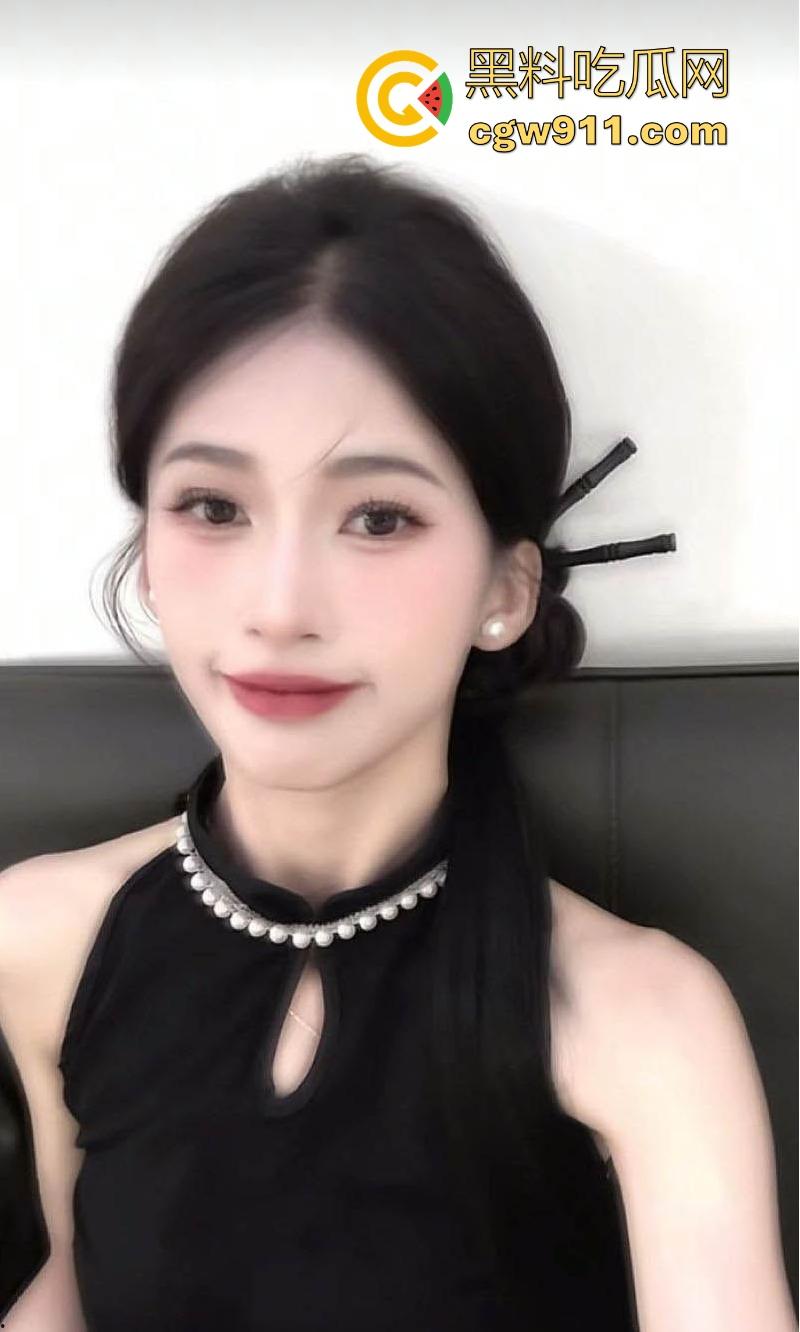 东北大学极品学妹【魏雪莹】被学长诱惑开房，性感身材露脸反差骑乘，淫乱画面视觉冲击拉满！-4