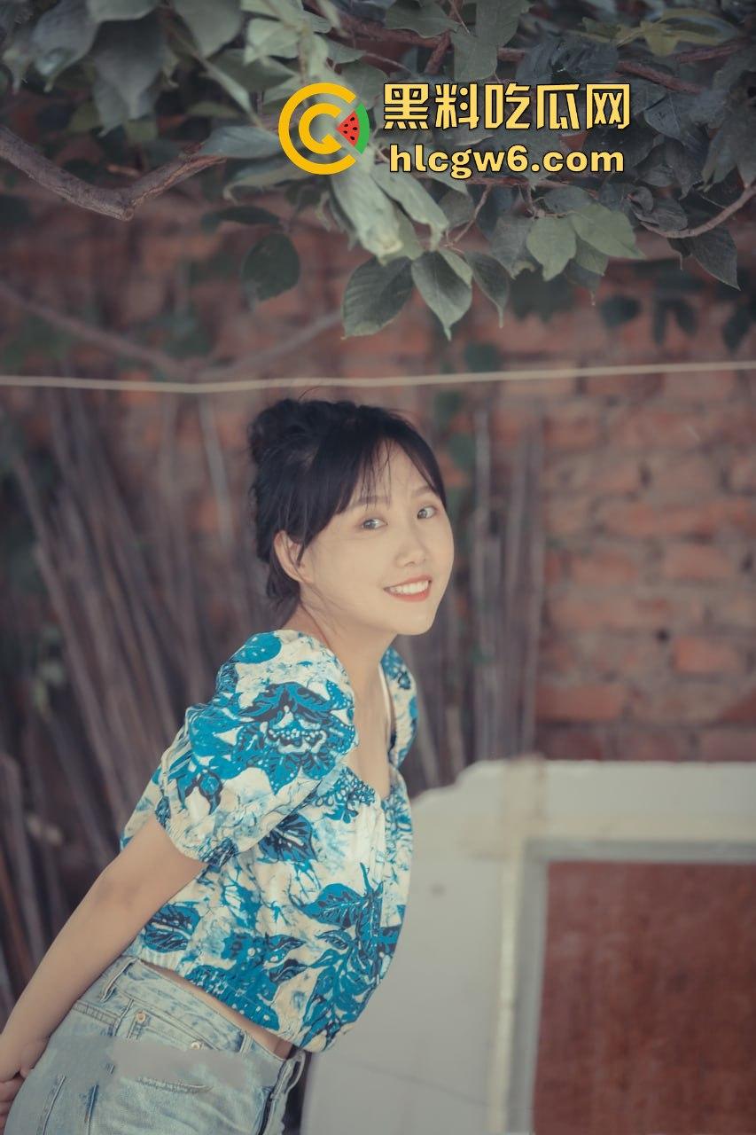 强烈推荐！！！微胖巨乳大三学姐【梁玉婷】和男友性爱视频曝光，真让人流连忘返。-3