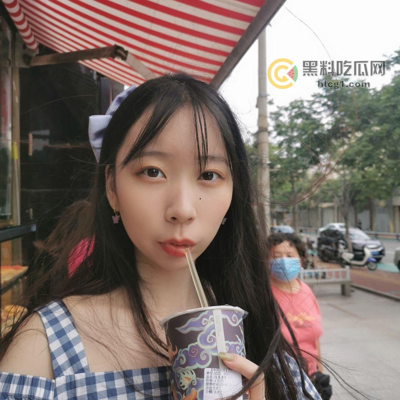 山东小娇妻李娇背叛丈夫，白丝黑木耳足交视频外泄，引发全网狂潮！-4