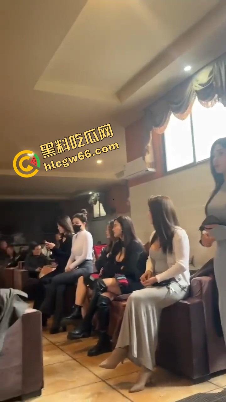 绵阳大青龙曝光，舞厅全关它还顶楼海选200一炮，出租车排百米，开房现场像炮展会！-4