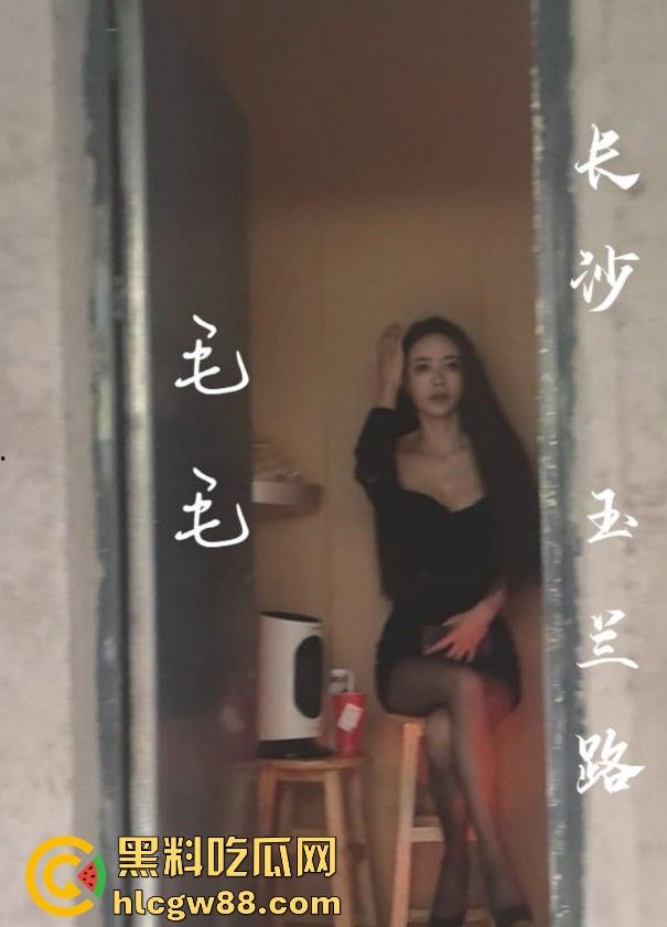 长沙玉兰路快餐花魁，日操百人逼都没合上，众人排队冲刺质量顶到爆，结果帽子叔叔来了一锅端！-8