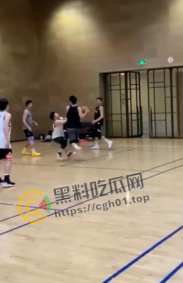 一场野球挣了66w！广州汇悦台野球场暴躁男【王帅】打球带肘给人开瓢   赔66w才能免坐牢-2