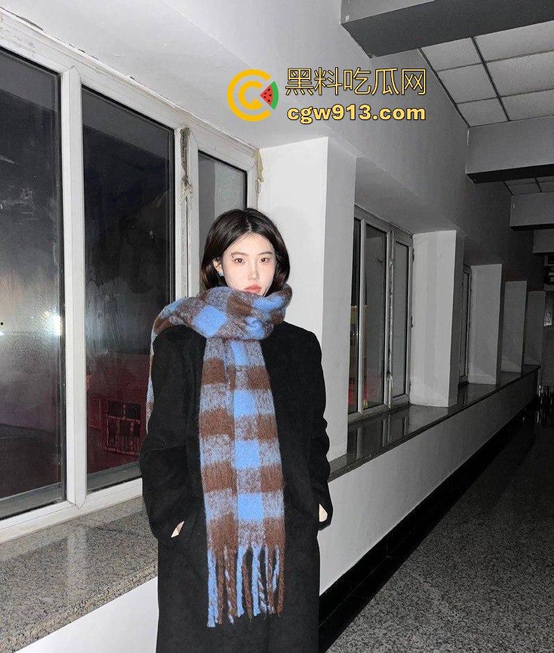 长沙师范学院【王文莹】性爱视频流出，深喉口交狂吸大屌，无套爆操极致享受，骚穴被猛干到淫水四溢！-2