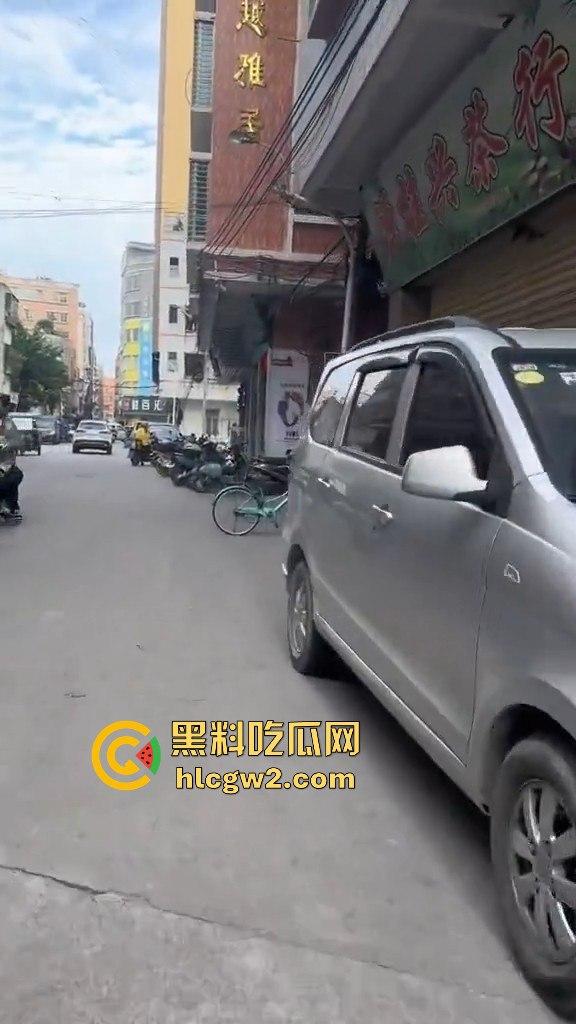 汕头商铺拒检潮爆发！街上空无一店，网友感慨疫情三年都没这么难，国考真是硬考！-13