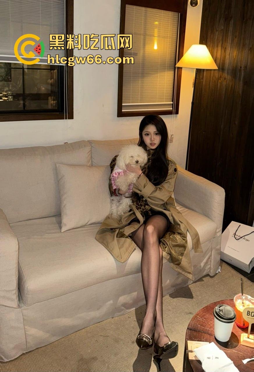 币圈KOL济州岛野外发情现场曝光，当众掏屌喂人吃，吓懵思密达游客，进酒店黑丝爆操不当人！-5