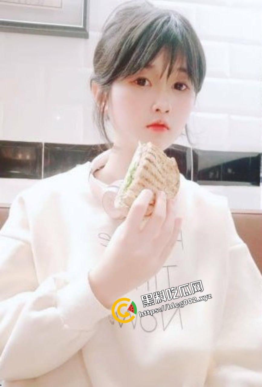 极品反差18岁露脸学生妹援交！短发清纯可人兼职平面模特 脱衣洗澡无套爱爱 对话有趣！-2