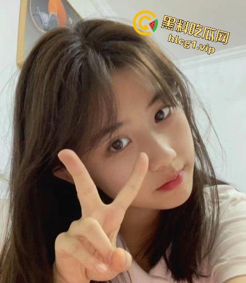 瓜友投稿！约炮深圳实验中学极品嫩妹！蓝白校服清纯白袜各种无套抽插身材绝美！-1